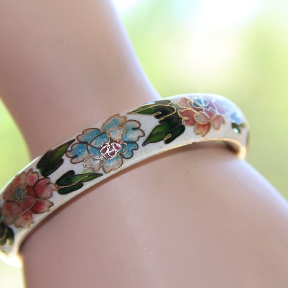 Vintage White Cloisonne Hinged Bangle - Picture 7 of 13